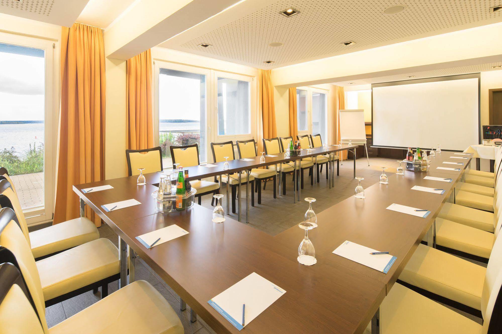 Strandhotel Senftenberger See מראה חיצוני תמונה